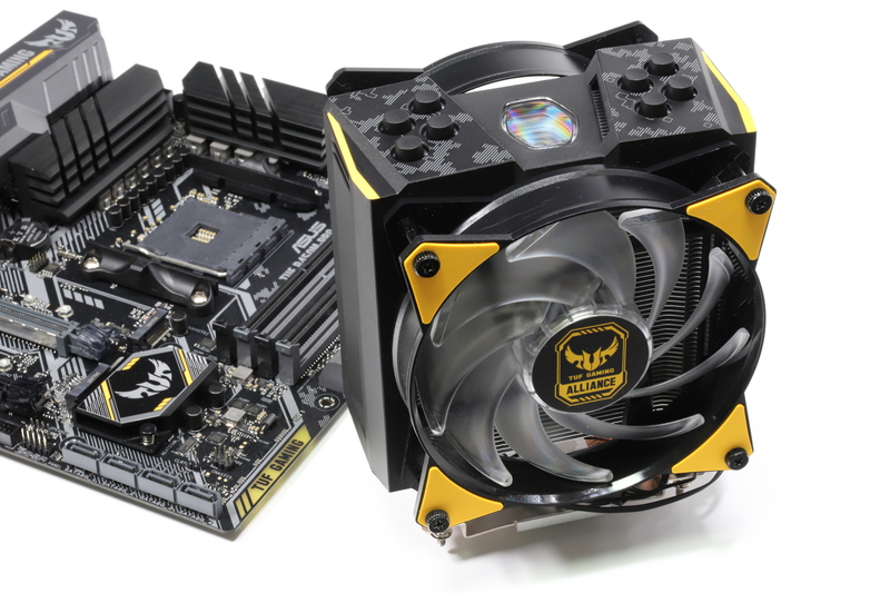 TUF GAMINGシリーズと他社のコラボ製品「TUFゲーミングアライアンス」が展開されており、デザインの統一されたPCを手軽に自作できる