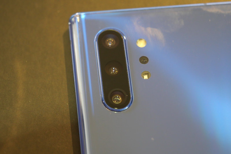 背面カメラはGalaxy S10 5G同等のクアッドレンズ仕様