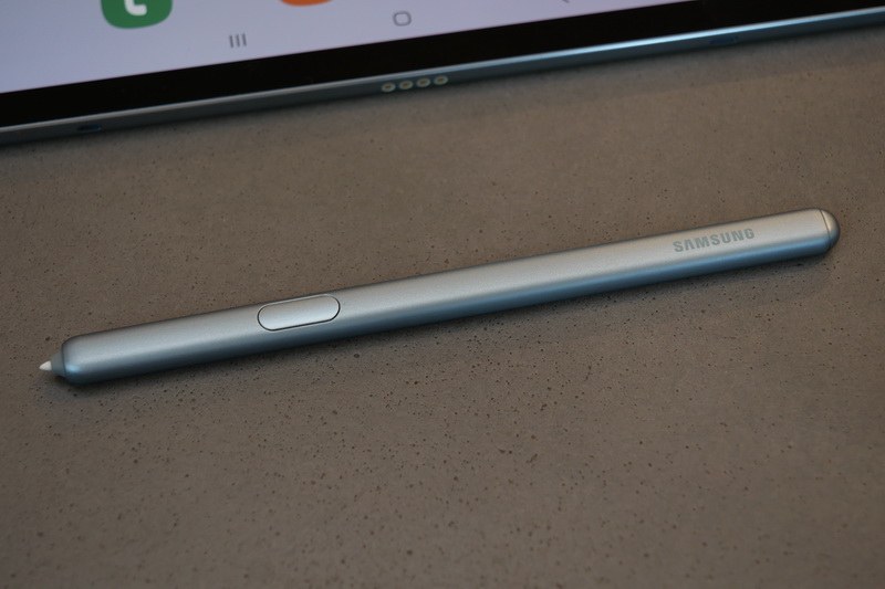 標準で付属するスタイラスペン、S Pen