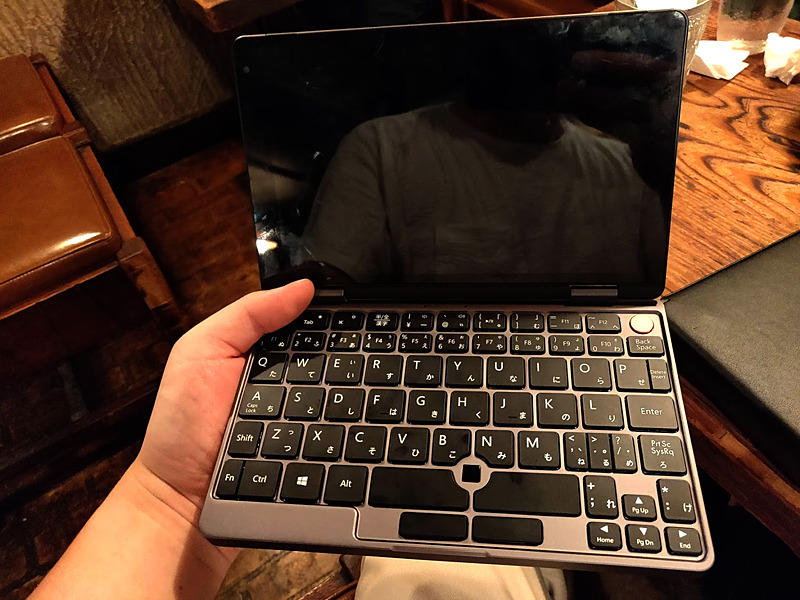 MiniBook(写真は日本語キーボード搭載の試作機)