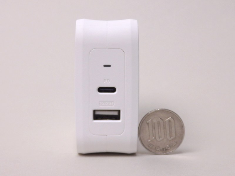 USB Type-CとType-Aの2ポートを装備