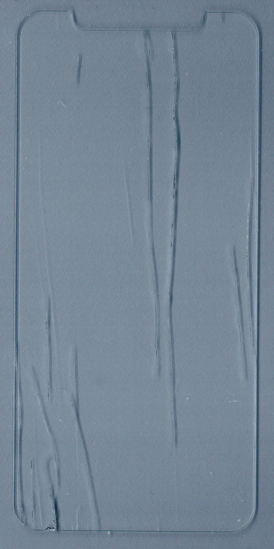 下のエッジ部分を中心に割れを伴う傷があり、エッジスワイプ時に指に引っ掛かるのはもちろん破片が容易にこぼれる状態で、継続利用は難しい。<BR>評価：★☆☆☆☆