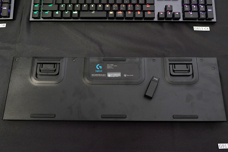 裏面とLIGHTSPEEDレシーバー