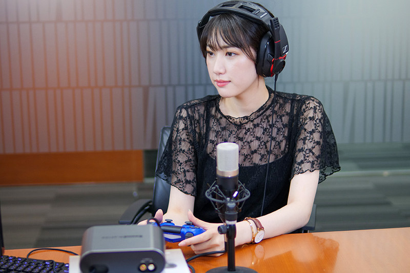 モデルでありコアゲーマーの黒田瑞貴さん。このように美しい人だが……