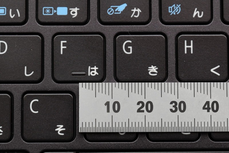 主要キーのキーピッチは19mmフルピッチを確保