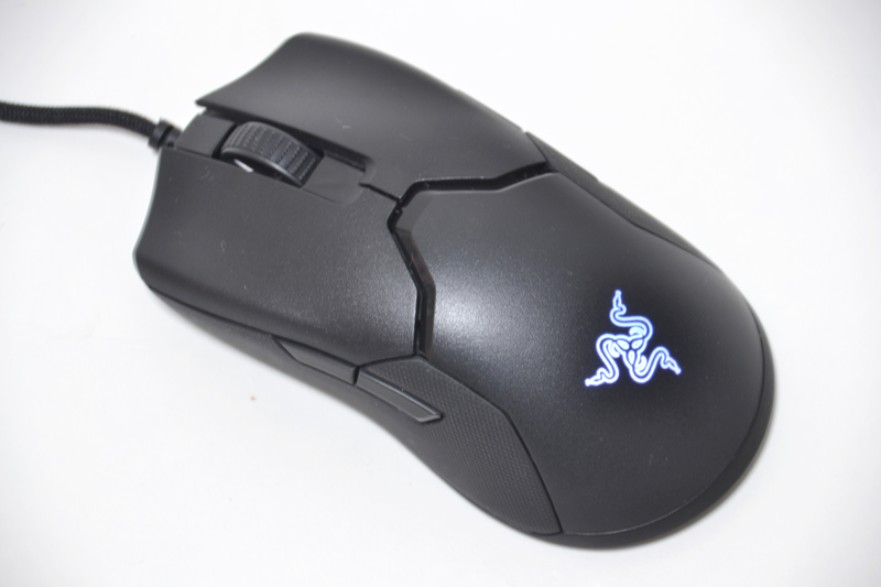 Razer Viper(税別8,980円)