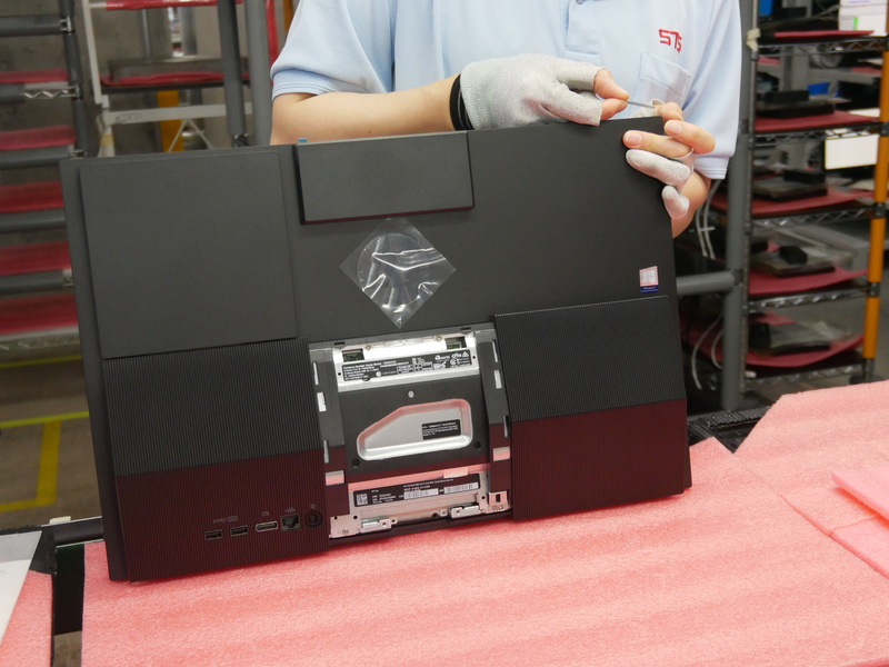 ここで「Made in TOKYO」のシールを貼付する