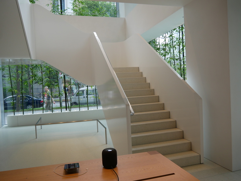 2階につながる階段