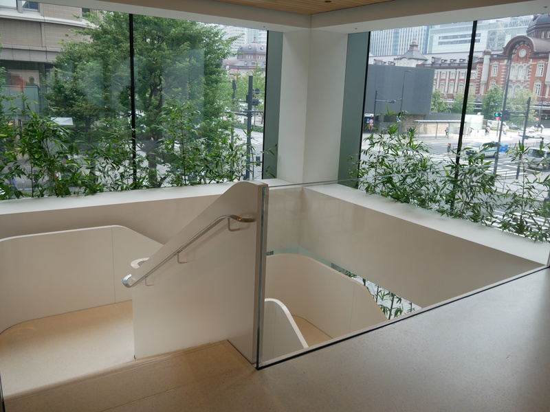 2階につながる階段