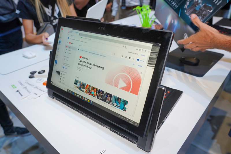 イーゼルヒンジ