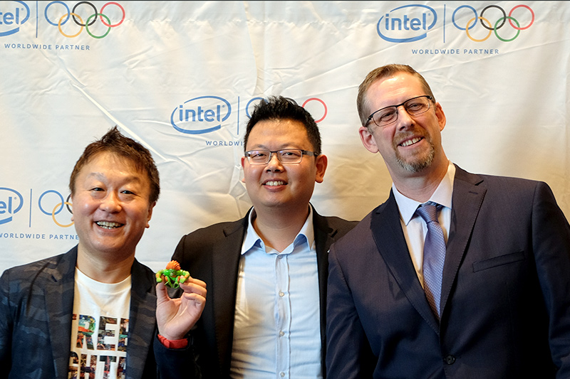 左から株式会社カプコン エグゼクティブプロデューサー・オブ・ストリートファイター 小野義徳氏、Intel ゲーミング&Eスポーツマーケティング統括 マーク・チャン氏、Psyonix ロケットリーグゲームディレクター Scott Rudi氏