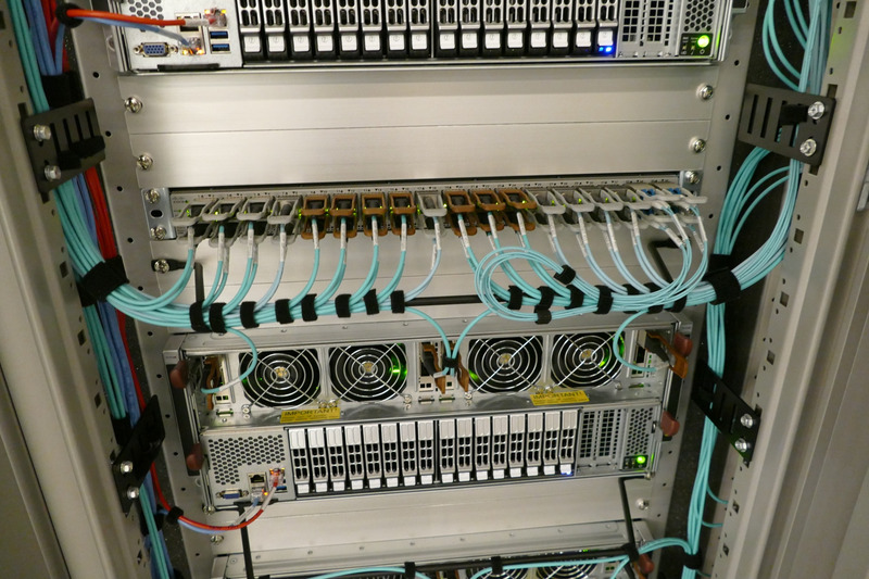 インターコネクトには「RoCEv2(RDMA over Converged Ethernet)」を採用