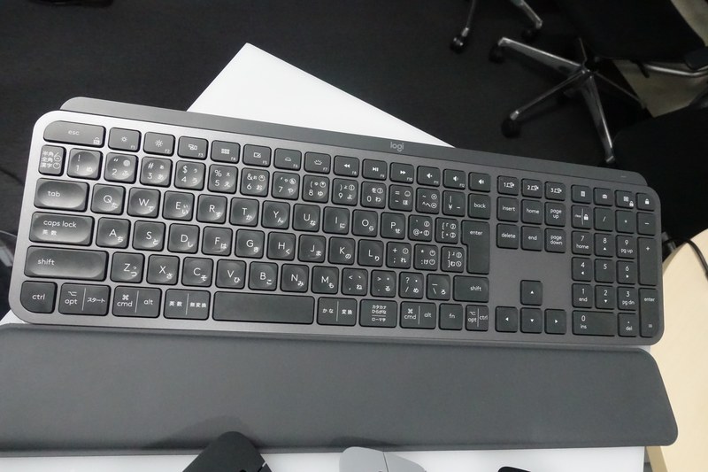 MX KeysとMXパームレスト