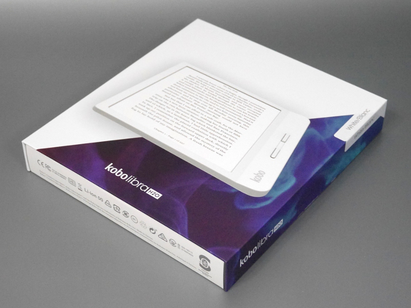 パッケージ。Kobo Formaと同じく高級感がある