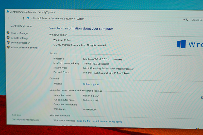 CPUはFabrikams XY9と表示されている3GHzのベースクロックで8コア、メモリは16GB