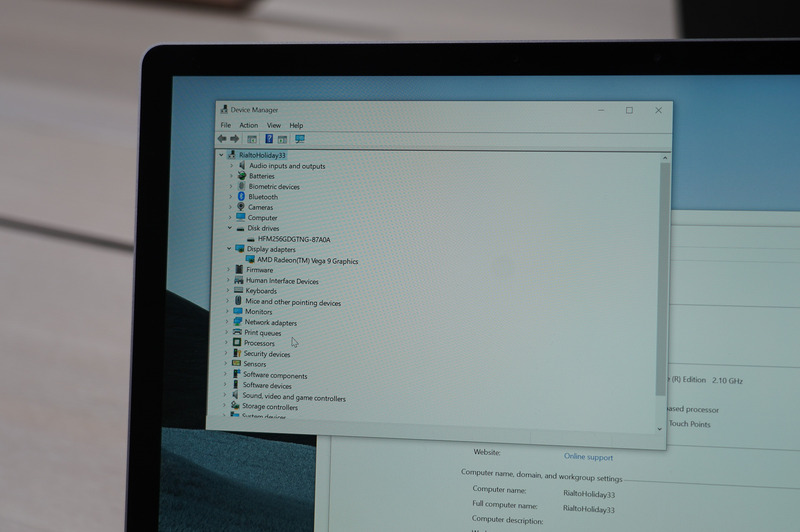 GPUはRadeon RX Vega 9/11