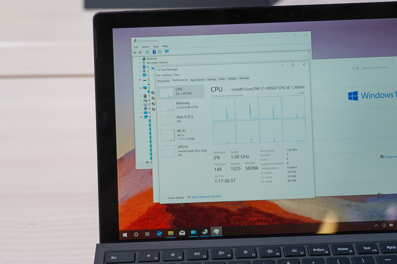 CPUは4コア/8スレッド