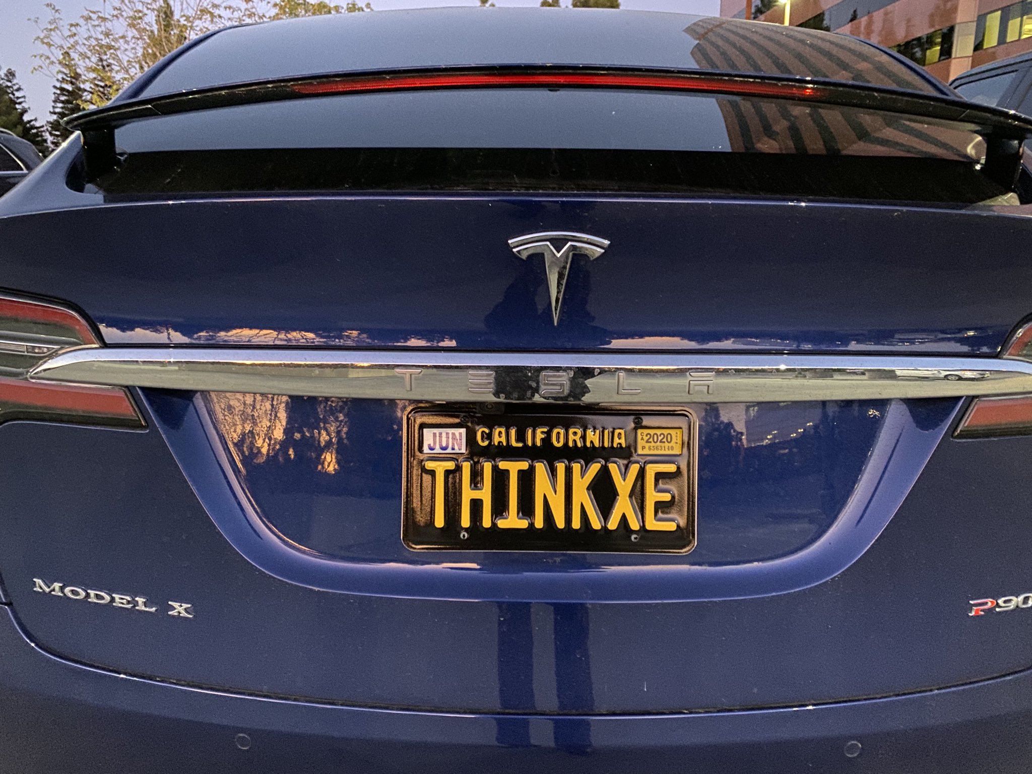 出典: <a href="https://twitter.com/Rajaontheedge/status/1179941079669338112" class="n" target="_blank">Twitter</a>