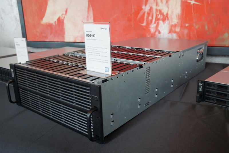 60ベイ最大960TB対応モデル「HD6400」