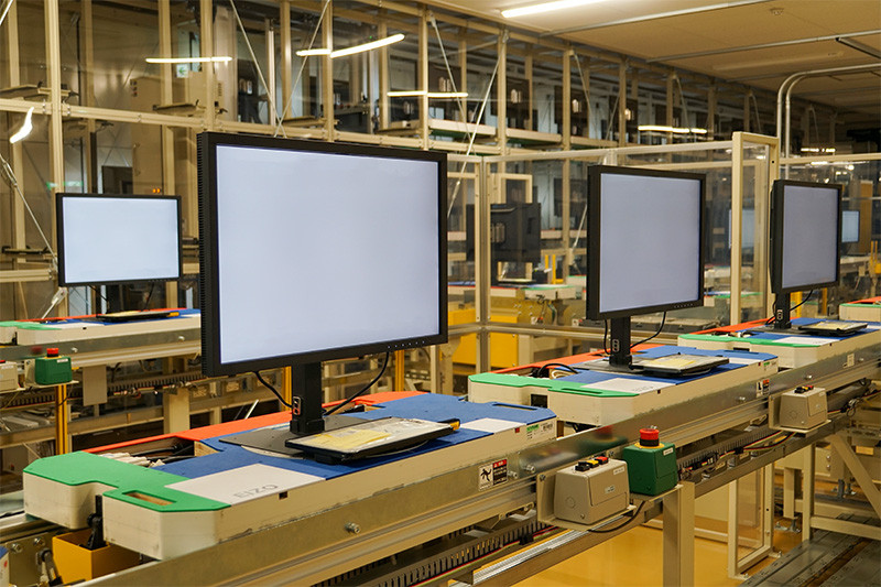 エージングおよび調整の工程は数時間かけられており、全製品について行なっている