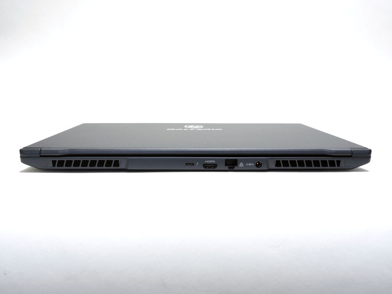 背面にはThunderbolt 3やHDMI、LAN、DCジャック等