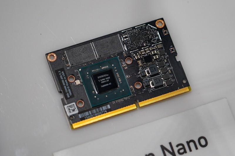 写真のJetson NanoからT4 GPUまでスケーラブルなハードウェアが用意される※写真は3月のGTC時