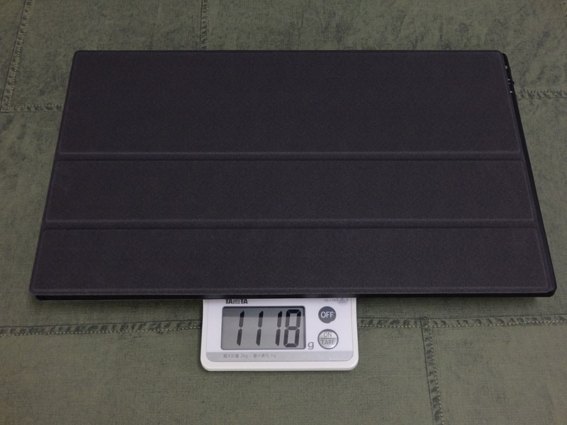 スタンドカバーつきで1,118g