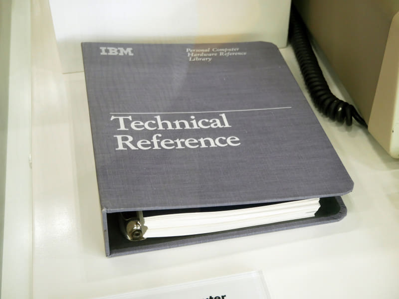 マニュアルも展示されている