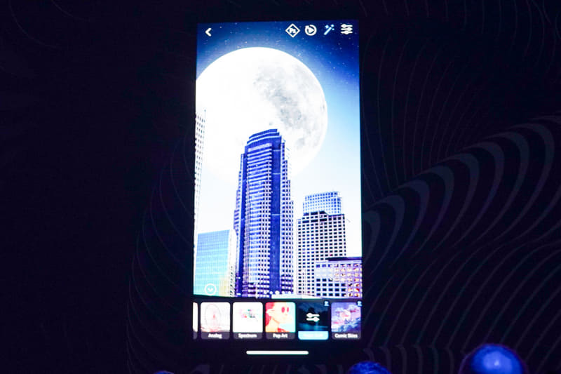 月の写真を追加したりも可能