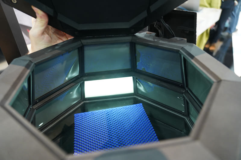 LEDのライトで明かりの具合も変えることができる