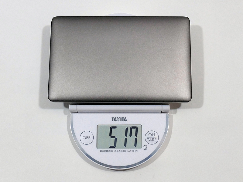 重量は実測で約517g