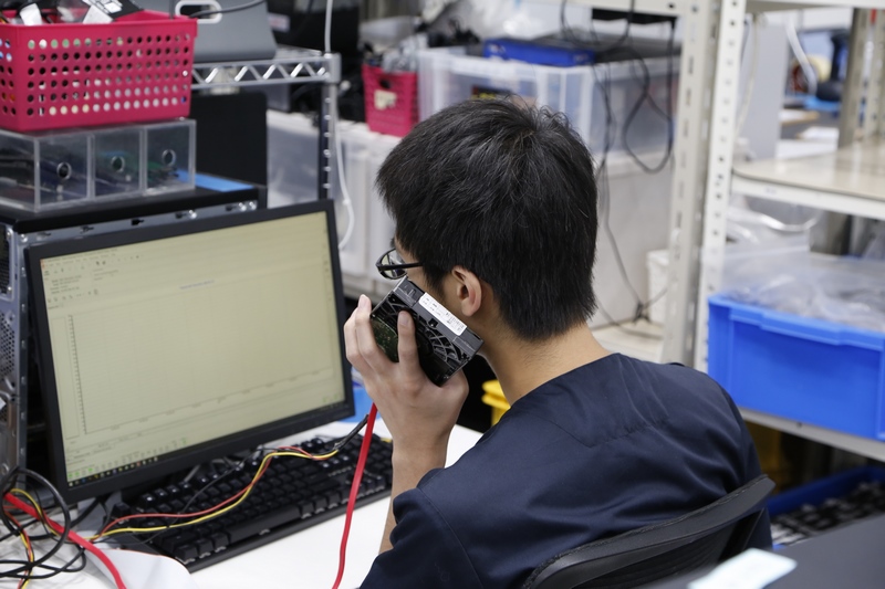 初期診断を実施中。データの破損箇所を分析している