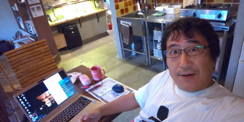 札幌のゲストハウスでは、何日か自炊しながら泊まりで仕事してた。じゃぁ帰ればいいじゃん! とか言わない!