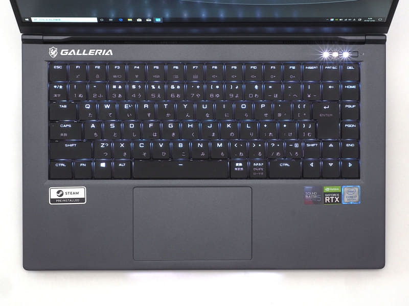 キーボードバックライトはRGB対応。一色に統一したり、カラフルに彩ったりとカスタマイズできる