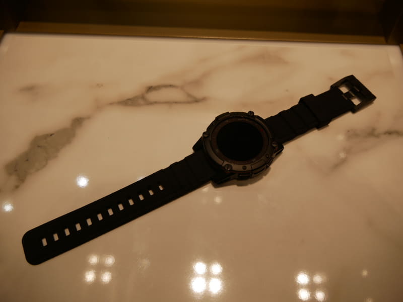 充電不要のスマートウォッチ「MATRIX POWER WATCH」