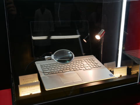 富士通、4K有機ELノートなど最新PCを体験できる「FMV実体験LABO」を