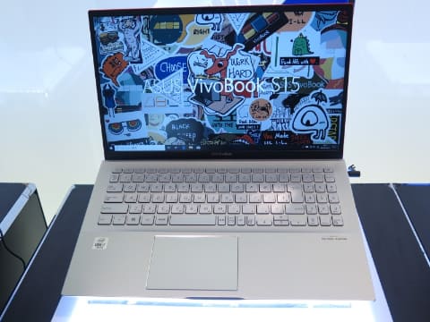 ASUS VivoBook15 シルバー ノートPC ASUS、「Snapdragon X Plus」を搭載した15.6型有機ELノートPC