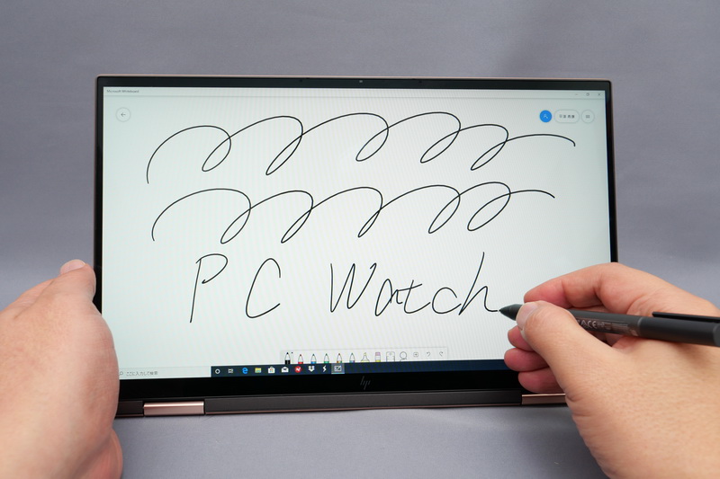 ペンの書き味は十分に滑らかで、メモを取るといった作業も快適にこなせる