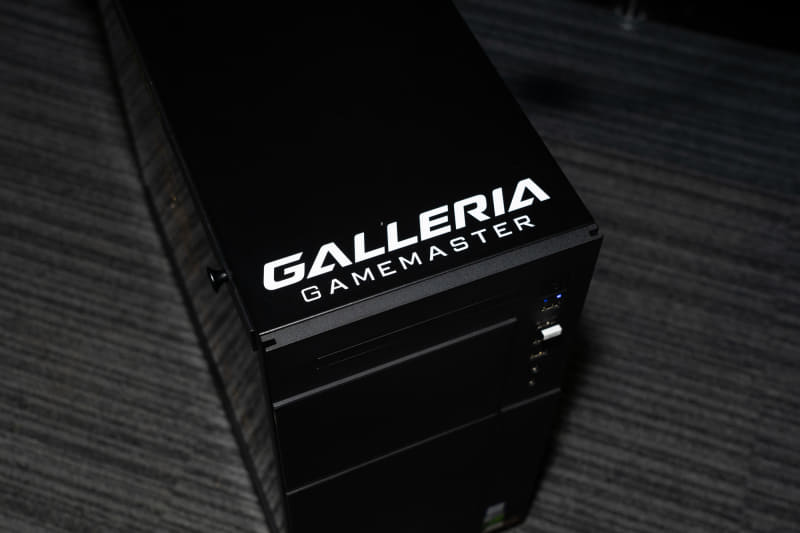 選手控室のPC。貸出プログラムと同じ機種を設置している