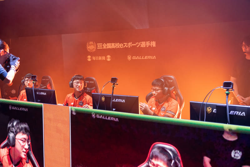 ロケットリーグ部門の優勝チーム「雷切」(らいきり)