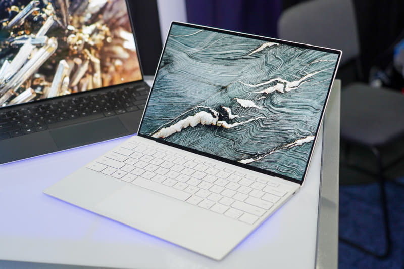 フロスト/ホワイト