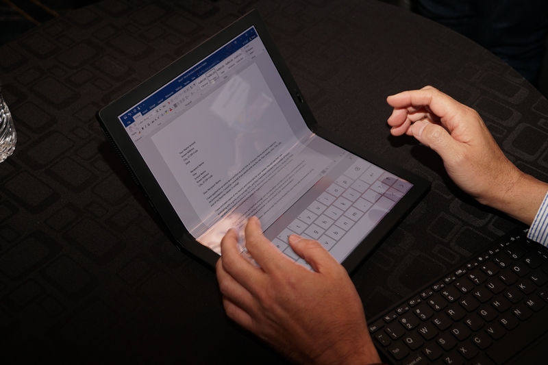 下画面にはソフトキーボードも表示できる