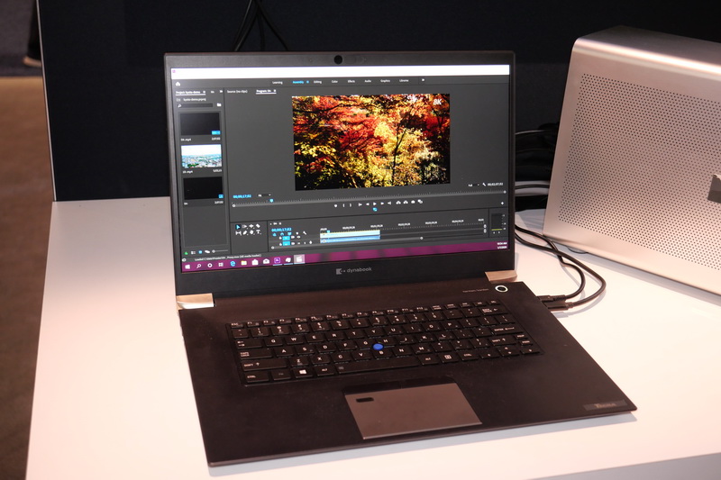 プロトタイプで型番などはつけられていないが、日本で販売しているdynabook Zシリーズをベースとしている