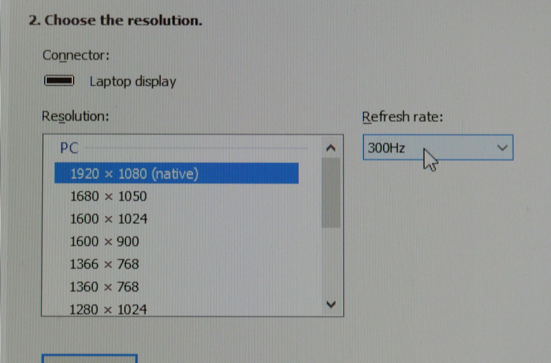 リフレッシュレート最大300Hz対応の15.6型フルHD液晶を搭載