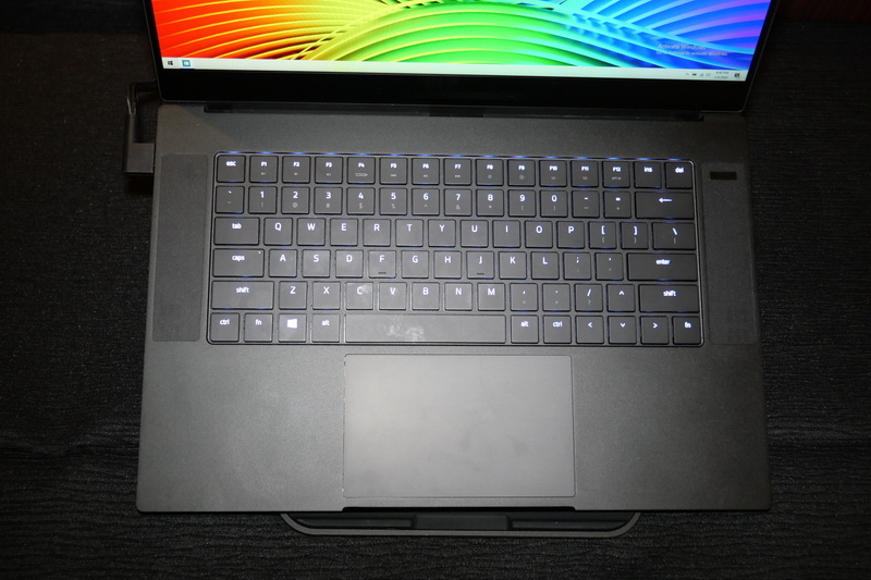 本体デザインやキーボードの仕様は2019年モデルと同じ