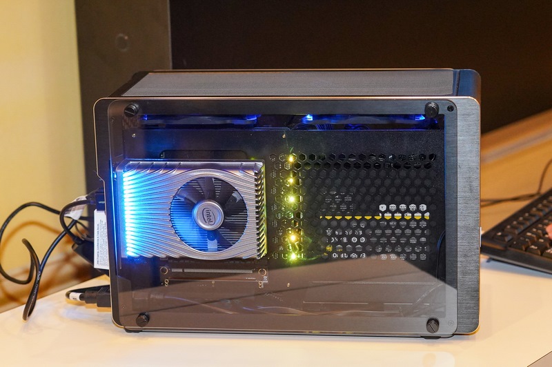 動作しているDG1:Software Development Vehicle