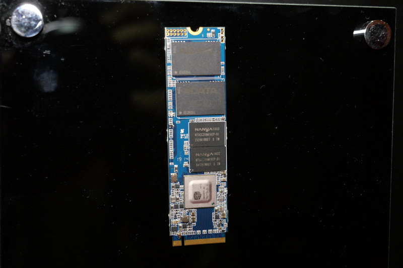 メインストリーム向けPCIe 4.0対応SSDコンセプトモデル「PEARL」