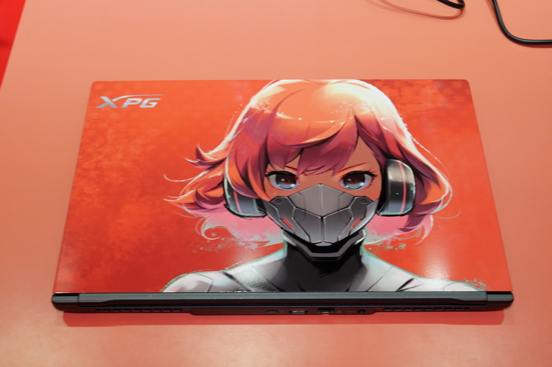 Meraコラボレーションモデルには天板にMeraが印刷される