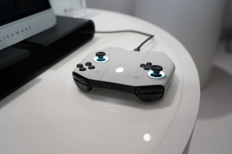 コントローラを分離して利用するモードでは、TVに出力するデモも行なわれていた