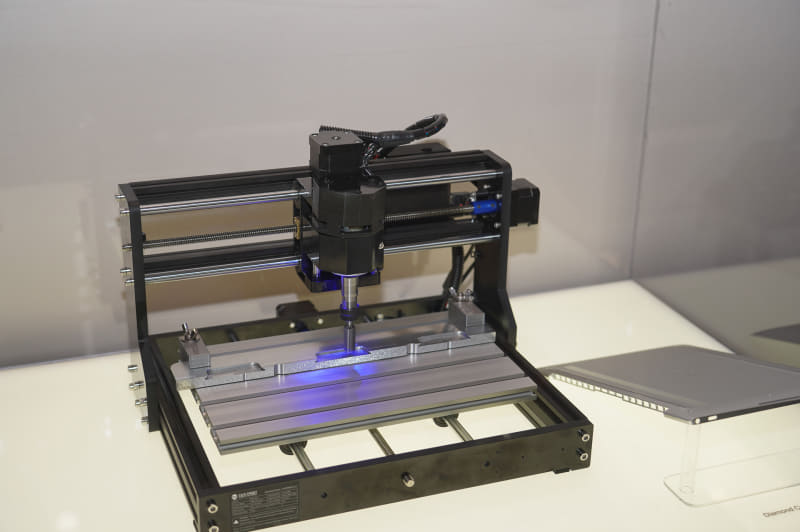 ダイヤモンドカッターを利用した加工